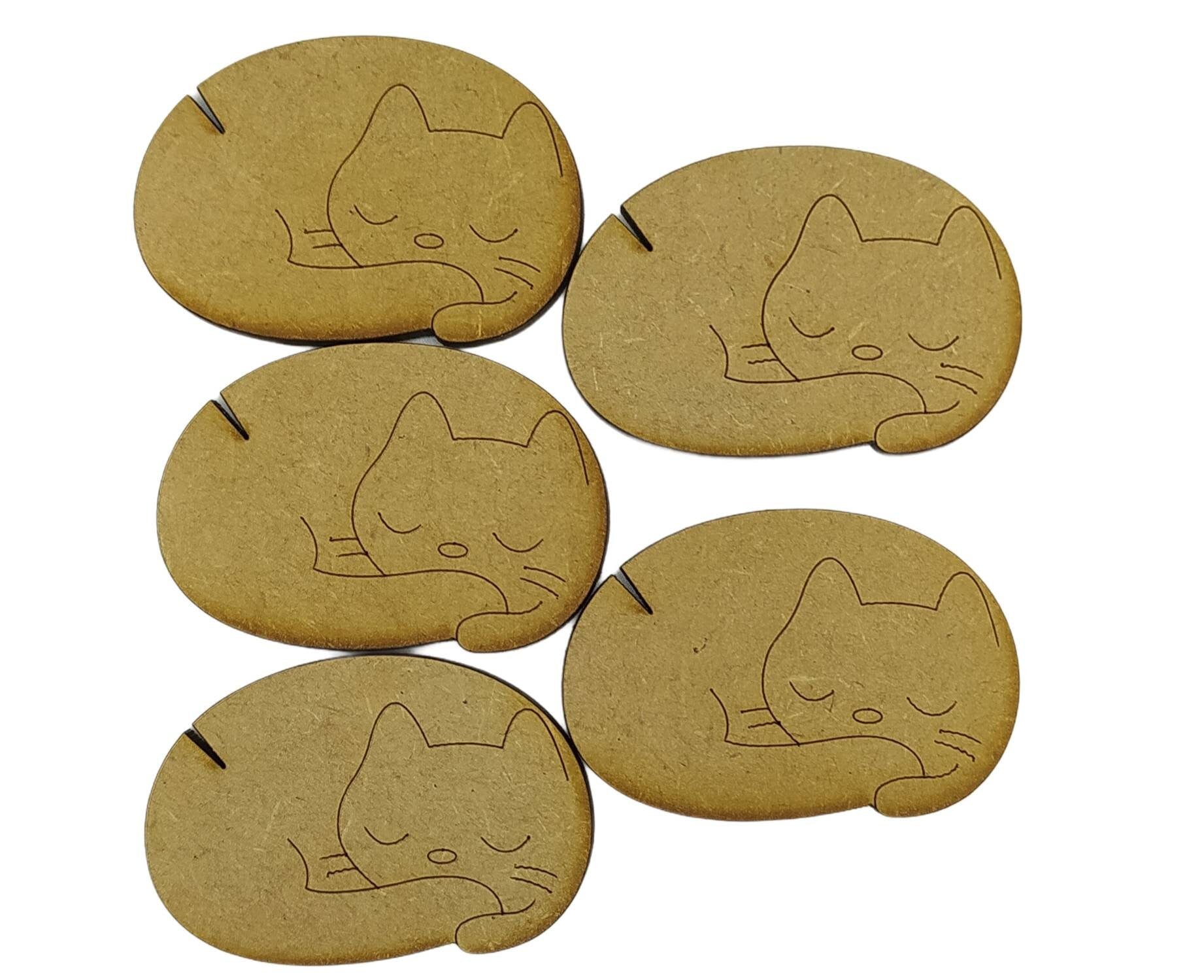 Sleeping Cat Design Bobbin – Wooden Cross Stitch and Embroidery Thread Holder with a small gap on the top left to secure your thread in place. Perfect for organising sewing and craft supplies