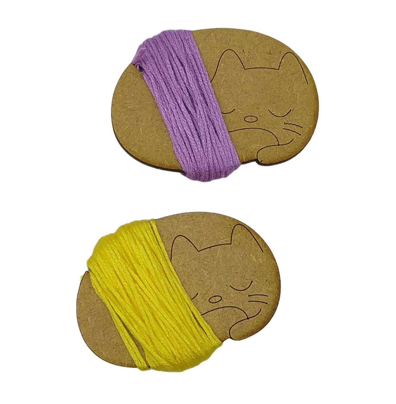 Sleeping Cat Design Bobbin – Wooden Cross Stitch and Embroidery Thread Holder with a small gap on the top left to secure your thread in place. Perfect for organising sewing and craft supplies