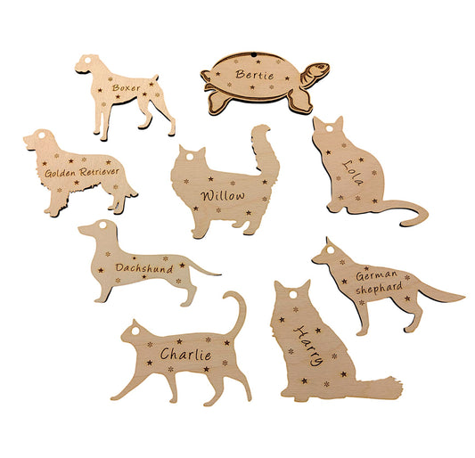 Personalised Christmas Cat Bauble with custom engraving, wooden holiday ornament for Christmas tree decoration