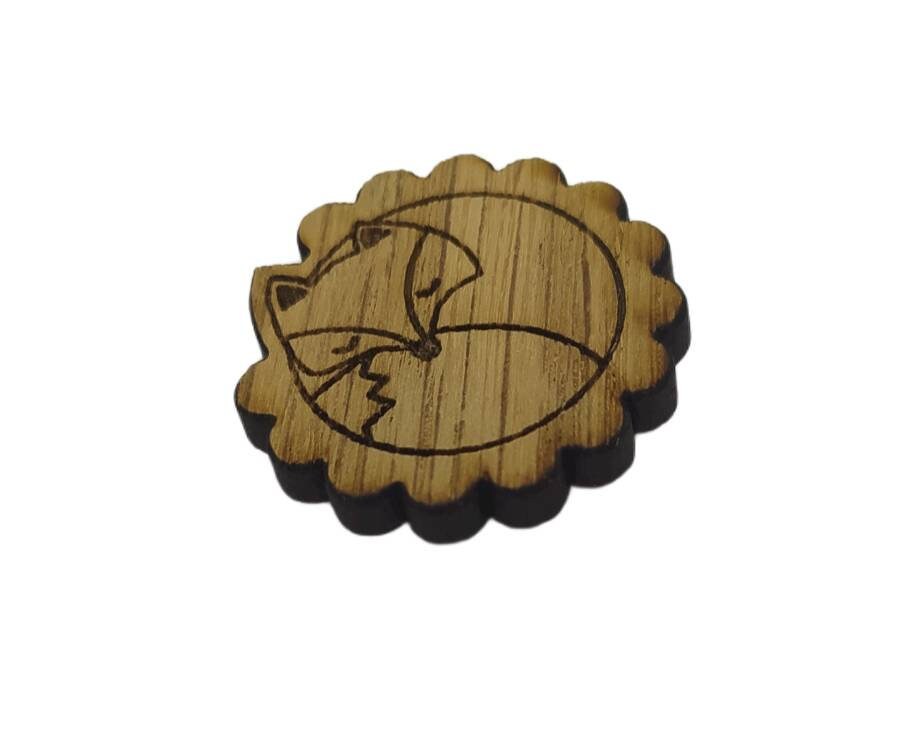 Fox Needle Minder with a strong magnet, designed to keep your needles organized while working on embroidery or cross stitch projects.