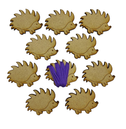 Hedgehog-shaped bobbin for keeping your thread tidy and organised.
