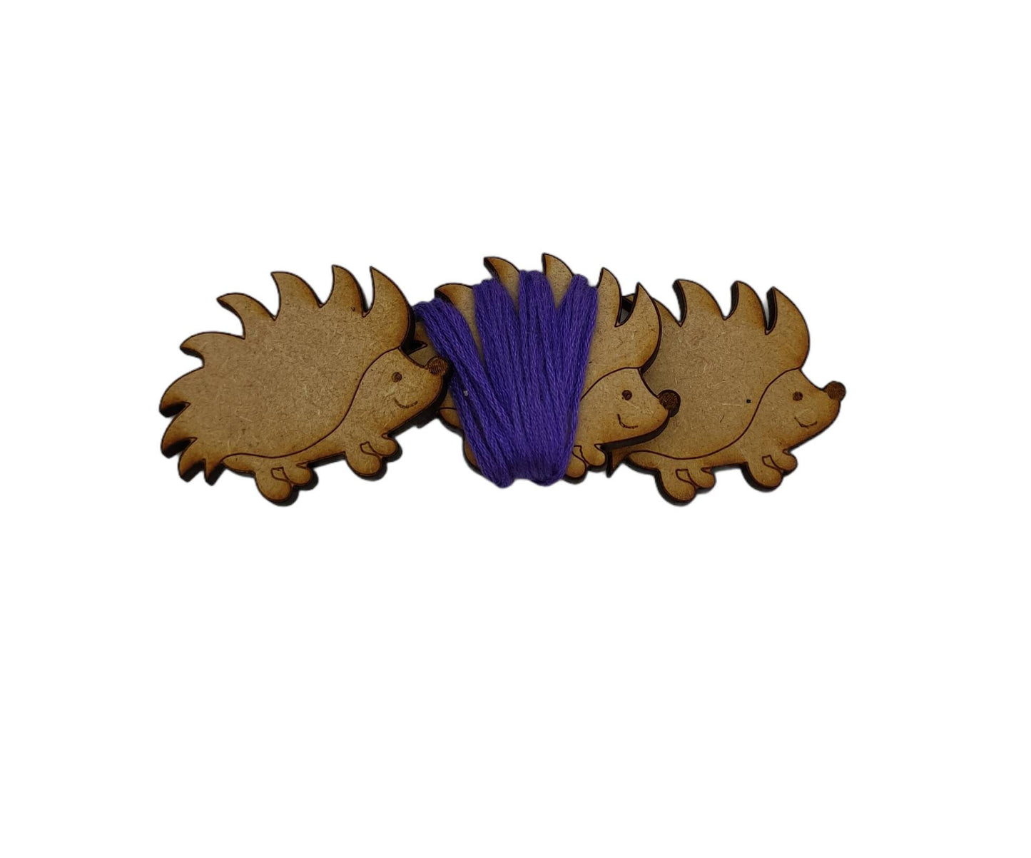 Hedgehog-shaped bobbin for keeping your thread tidy and organised.