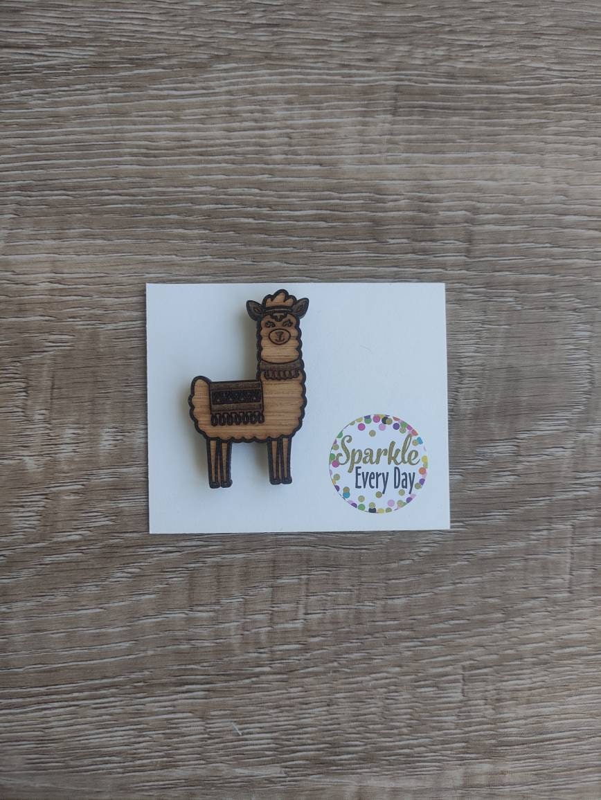 Llama needle minder with a strong magnet, designed to keep your needles organised and prevent them from getting lost.