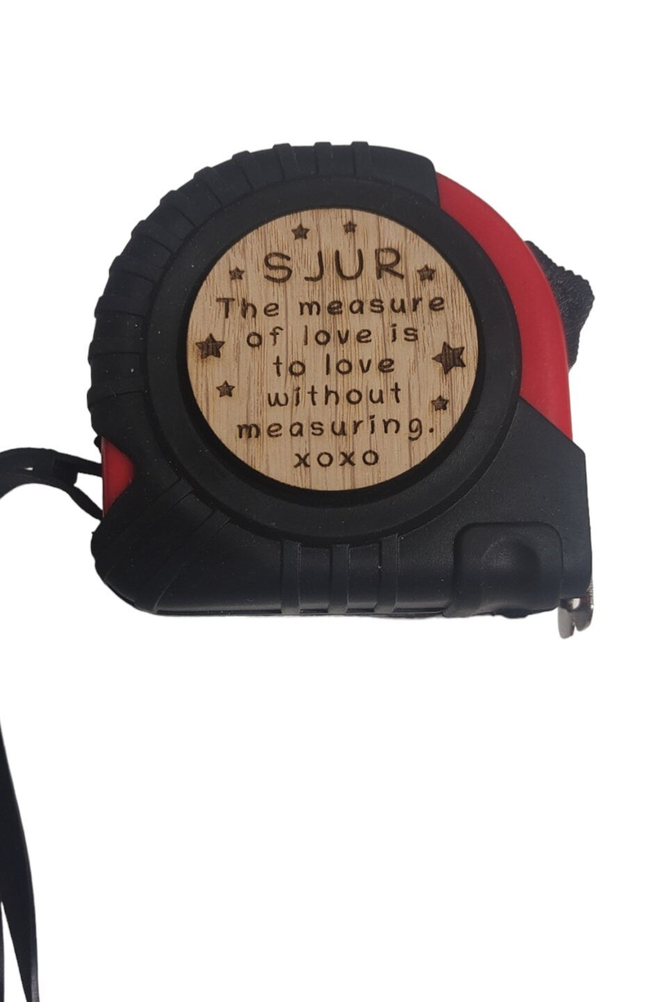 Personalised tape measure with a wooden disc, custom engraved names with your chosen message. This unique, functional gift combines practicality with a fun, stylish touch.