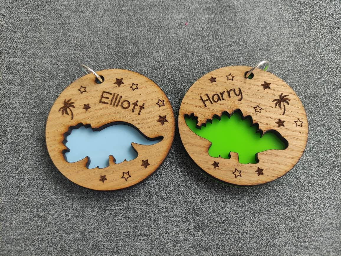Personalised Kids Keychain – Fun Animal Design on Oak Veneer, Engraved with Any Name, Perfect for School Bags or Luggage